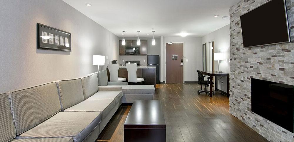 Home Inn & Suites Regina Airport Экстерьер фото